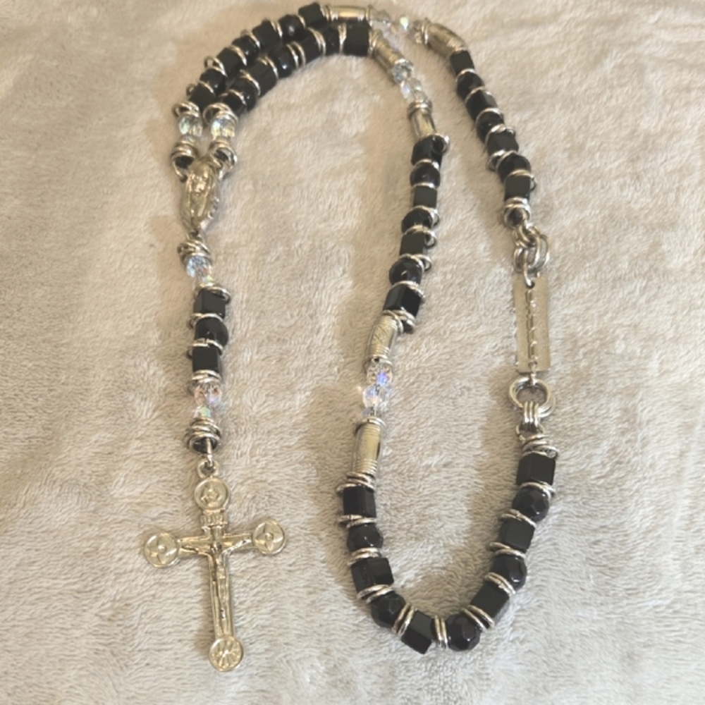 #557 Elegant Black and Silver Tone Rosary Necklace 20 Inches